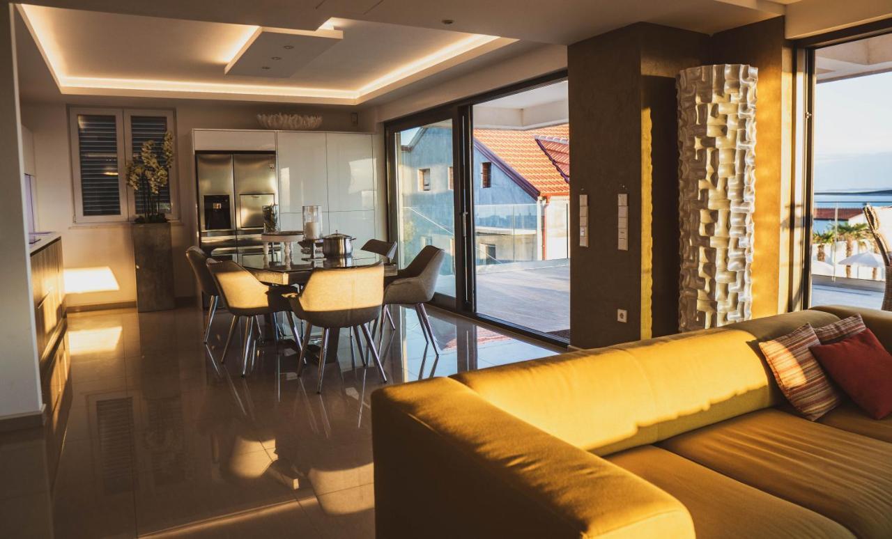 Luxury Apartments White Villa Violeta Mandre Exteriér fotografie